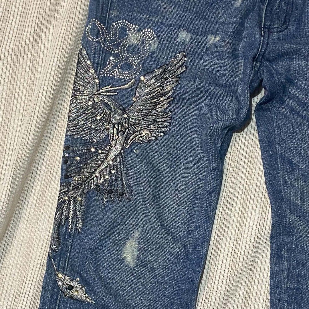 denim capri 'luis de parique' (Category: Other Bottoms) located in Abucay. Submitted by ffflock444 (Listing ID 1469492233, Image 2). Description: waist - 30 width - 18 length - 29 dm for more info!.