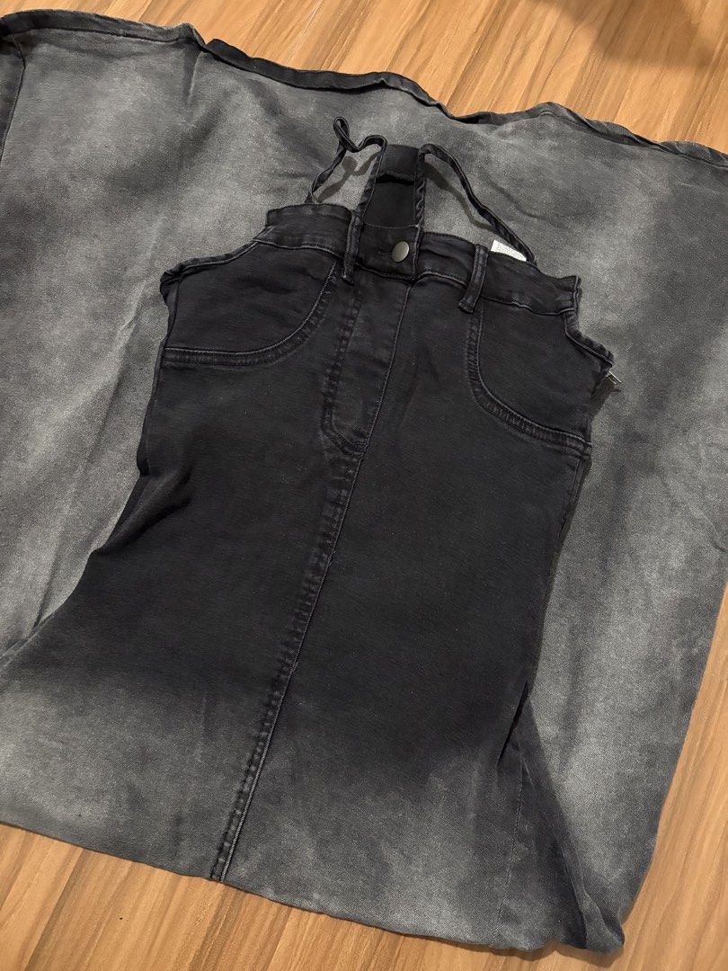 Denim Dress (Category: Dresses) located in Caloocan City. Submitted by soul.searcher (Listing ID 1469429105, Image 1). Description: Denim Dress SHEIN brand Fit S-M Like new, no issues .