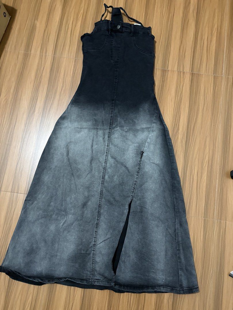 Denim Dress (Category: Dresses) located in Caloocan City. Submitted by soul.searcher (Listing ID 1469429105, Image 3). Description: Denim Dress SHEIN brand Fit S-M Like new, no issues .