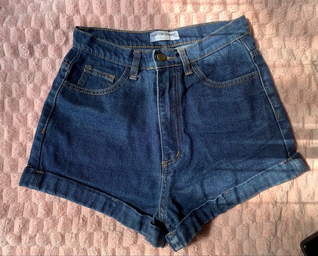 Denim Short (Category: Shorts) located in Bayombong. Submitted by declutterbyriri (Listing ID 1469447486, Image 1). Description: Size 26 on tag - hard denim - hw - never been used.