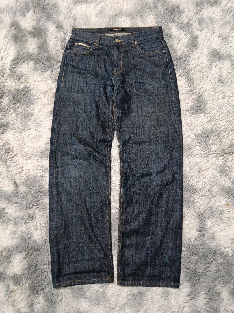 Denmade selvedge jeans (Category: Jeans) located in San Carlos City. Submitted by wilburstthriftstore (Listing ID 1469509126, Image 2). Description: Denmade by craftsmanship selvedge jeans. Size Medium Waist 30-31 Length 42 Hem 9 Issue - minor distressed and scratches at the hem part. See last photo. Over all in excellent condition 👌🏾 ₱850 + sf.
