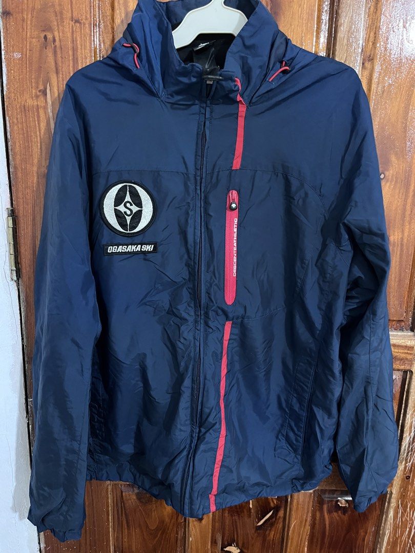Descente Athletic Ogasaka Ski Hooded Navy Jacket (Category: Coats, Jackets and Outerwear) located in Baguio. Submitted by gbwardrobe (Listing ID 1469507808, Image 1). Description: .