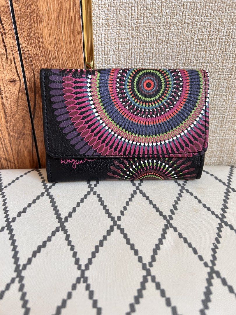 Desigual Card Purse (Category: Wallets & Card Holders) located in Puerto Princesa. Submitted by kanejela (Listing ID 1469432309, Image 1). Description: Brand new.