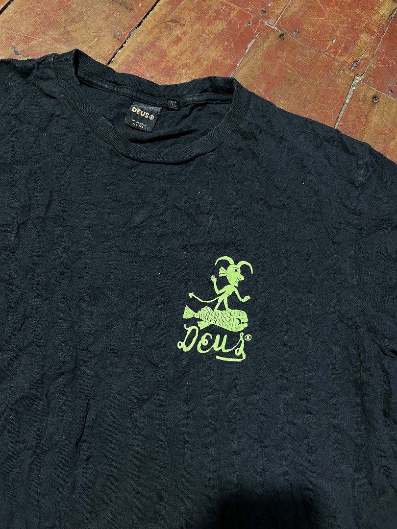 Deus Ex Machina Biarritz (Category: Tshirts & Polo Shirts ) located in Valencia. Submitted by bordzsthrift (Listing ID 1469438841, Image 3). Description: Exellent Condition No issue Size XL on tag.