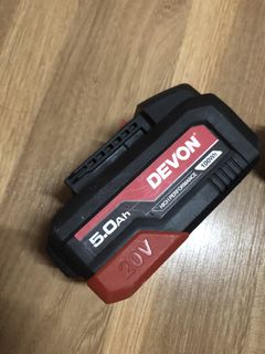 DEVON 20V 4.0Ah 鋰電池 80Wh 5168-LI-20-40, 手提電話, 電話及其他裝置配件, 電池及充電器 - Carousell