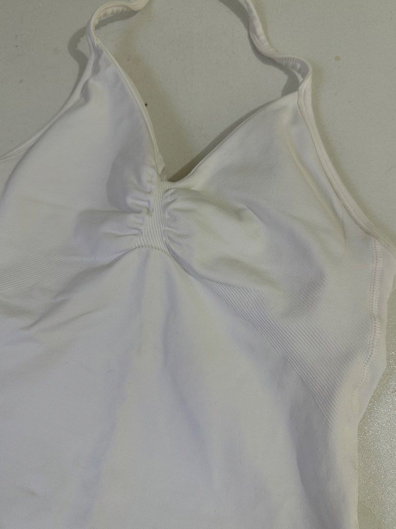 DFYNE Active wear Top ( Shark Grey & White ) (Category: Activewear) located in Cebu City. Submitted by diabriciaa (Listing ID 1469477857, Image 3). Description: Like new.
