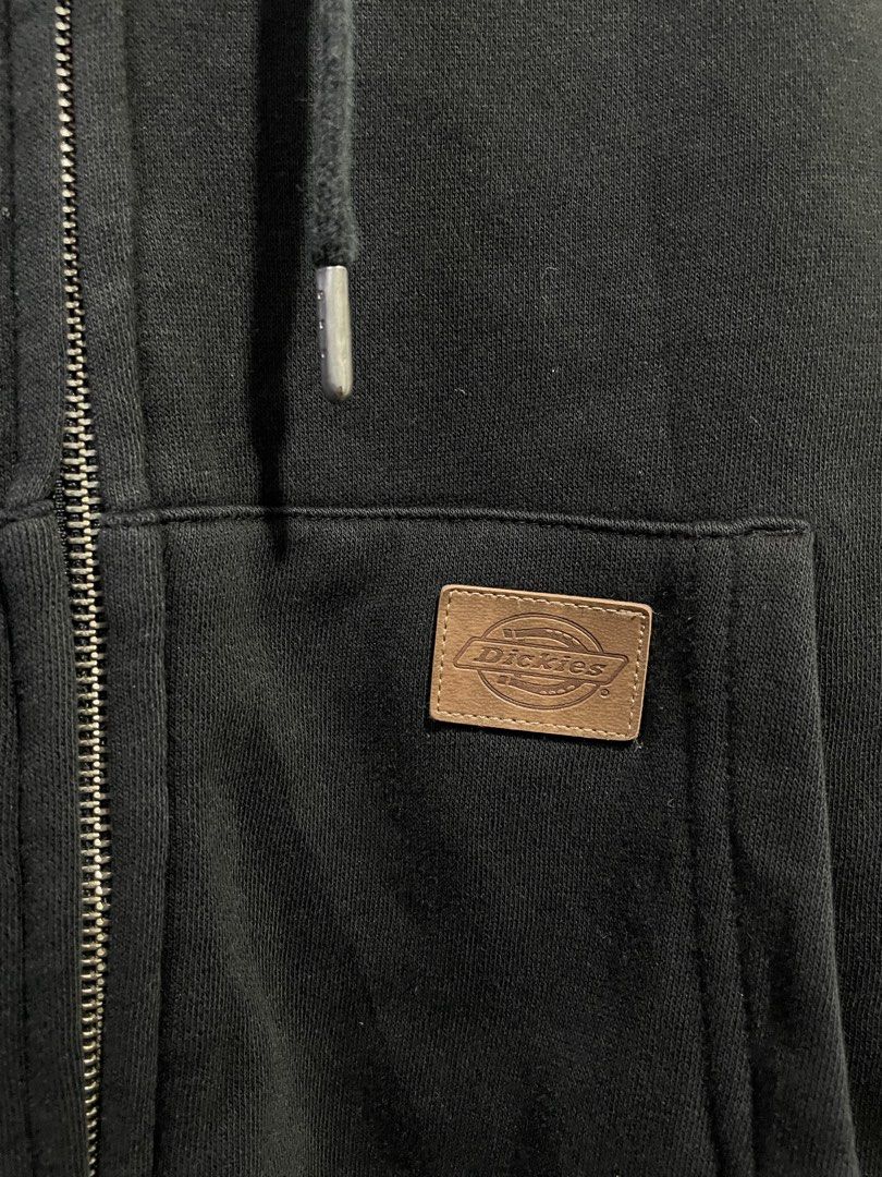 Dickies Black Zip-Up Hoodie (Category: Hoodies) located in Molave. Submitted by thriftedstore.horse (Listing ID 1469512097, Image 2). Description: Condition- excellent Issue- none Color rate- 9.5/10.