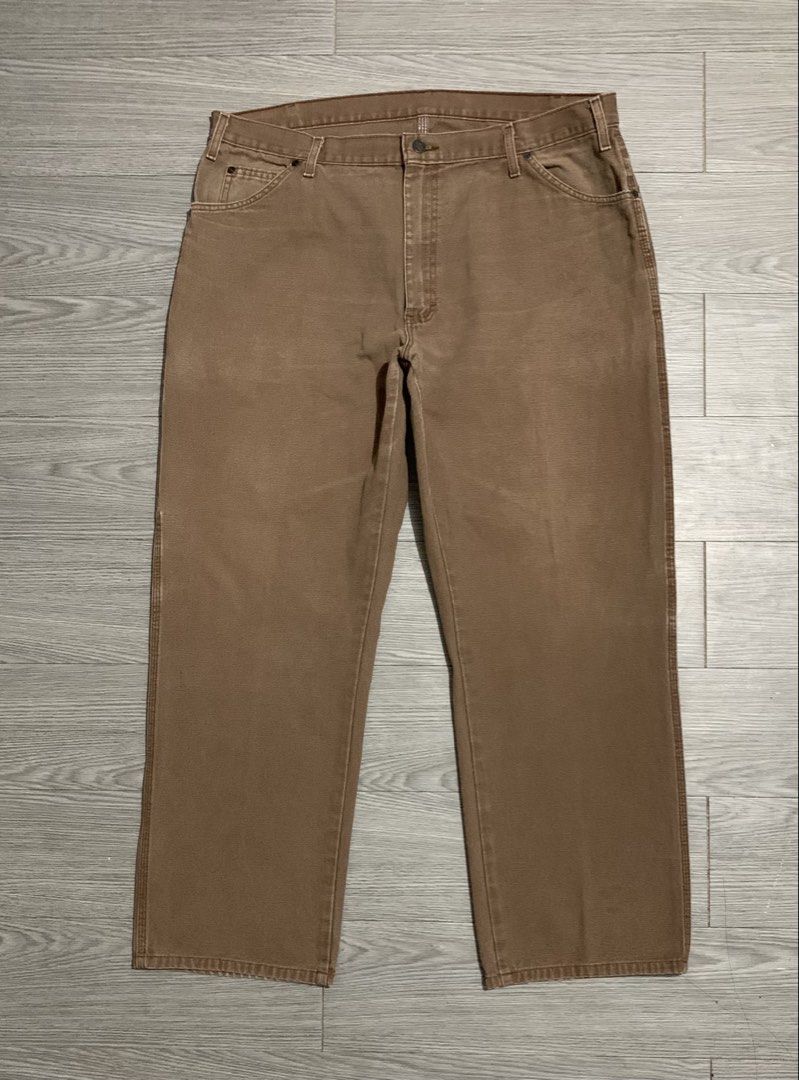 Dickies Canvas Brown Carpenter Pants (Category: Jeans) located in Pozorrubio. Submitted by plco. (Listing ID 1469525074, Image 1). Description: Dickies Canvas Brown Carpenter Pants W 40 L 42 Hem 9.2 color rate: 9/10 complete tags excellent condition minor fadings on right back pocket no issue.