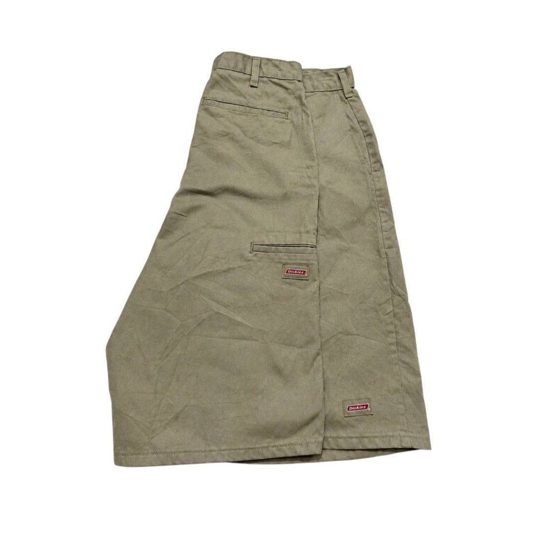 Dickies khaki double patch (Category: Shorts) located in Naga. Submitted by justthrift09 (Listing ID 1469540941, Image 1). Description: Size 34 length 25 leghole 13 very good condition.