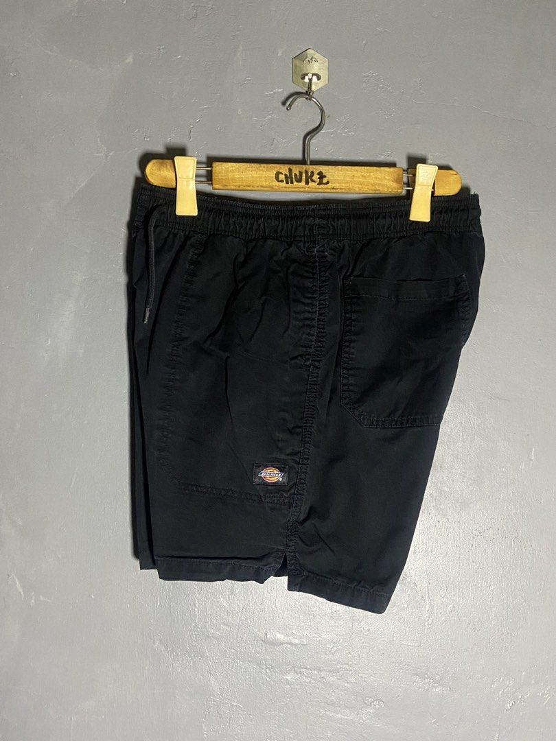 Dickies Pelican Rapid Short (Category: Activewear) located in Cabuyao City. Submitted by chukz_x (Listing ID 1469527754, Image 2). Description: Dickies Pelican Rapid Short Size : Medium Dimes : 30-32W 16L 10H Condition : Excellent Issue : none Price: 450 📍READY TO WEAR 📍Cabuyao Laguna.