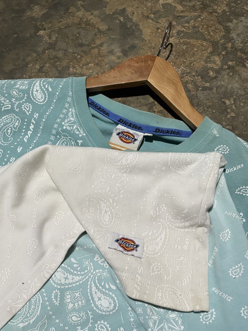 Dickies Shirt (Category: Activewear) located in Munoz. Submitted by bb_jimbo0 (Listing ID 1469556283, Image 2). Description: In good condition Large on tag.