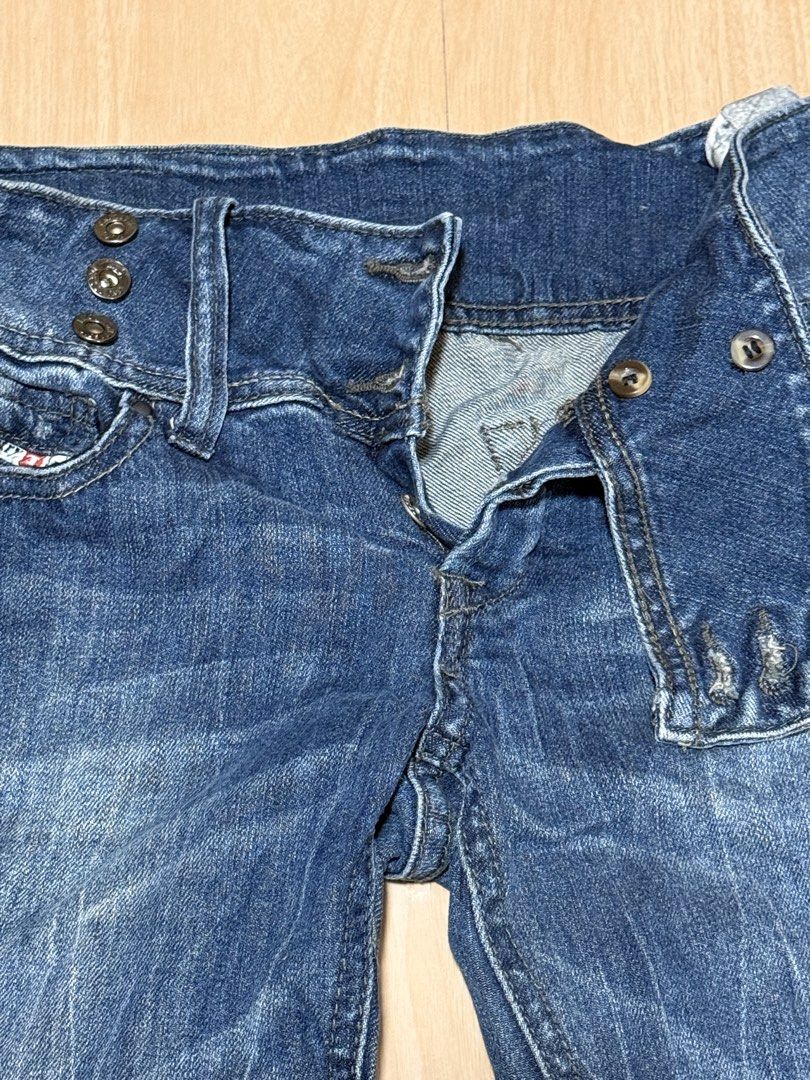 Diesel Liv Jeans (Category: Jeans) located in Lapu Lapu. Submitted by bzzzzarah (Listing ID 1469562503, Image 2). Description: Unused Size are on the picture Not Stretchable Can be lowrise.