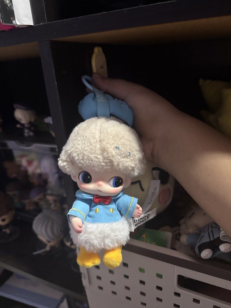 Dimoo Disney World Donald Duck (Category: Designer & Blind Box Toys) located in Paranaque City. Submitted by yoonglescatcafe (Listing ID 1469519281, Image 2). Description: Selling for ₱700 - Unsealed. Used only once at Disneysea - No more box, foil or card - MOP: MAYA/BPI - MOD: SDD/J&T - Loc: Parañaque.