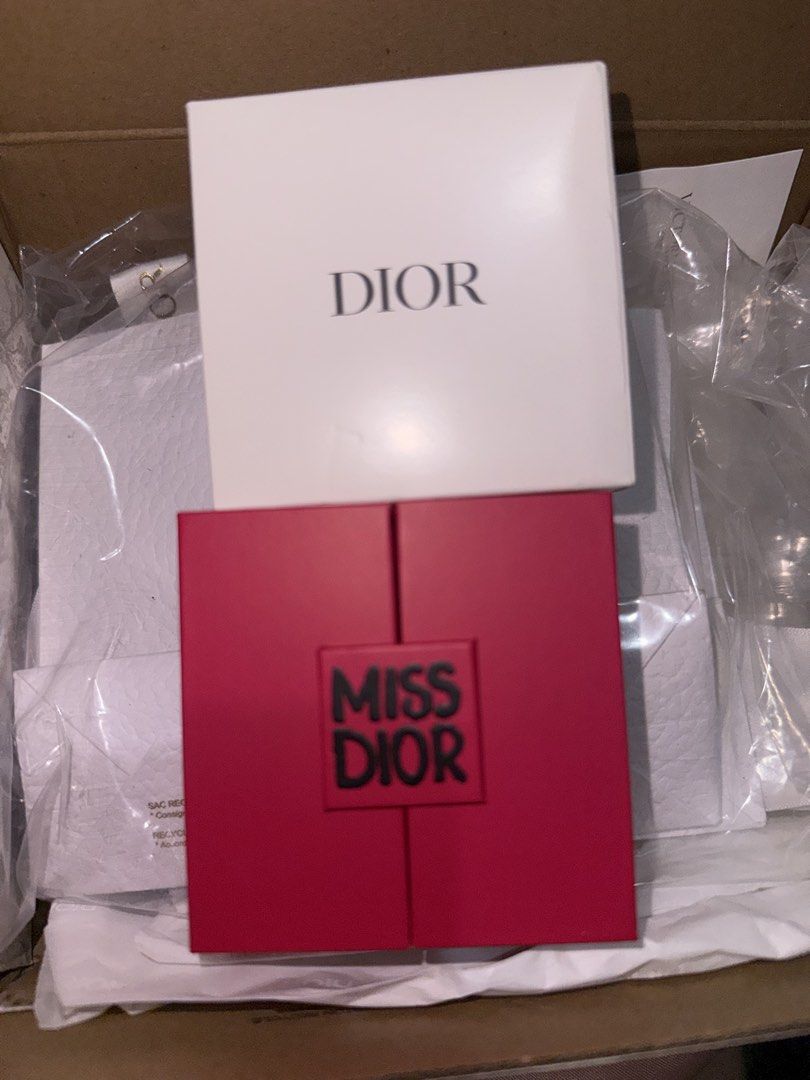 Dior Miss Dior Essence Perfume Coffret (Category: Fragrance & Deodorants) located in Makati City. Submitted by f_bags (Listing ID 1469542727, Image 2). Description: - 100% Authentic Miss Dior Essence fragrance - coffret - Ideal for personal use, gifting, or fragrance collectors.