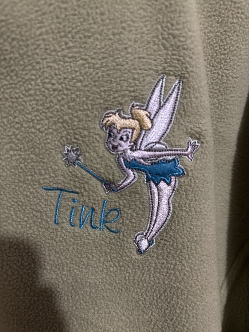 Disney exclusive Quarter zip light green (Category: Coats, Jackets and Outerwear) located in Manila. Submitted by jemiruxd (Listing ID 1469456806, Image 3). Description: .