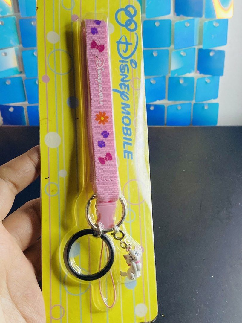 Disney Marie cat keychain (Category: Character Goods) located in Manila. Submitted by kawaii_omocha_est2020 (Listing ID 1469397677, Image 1). Description: .