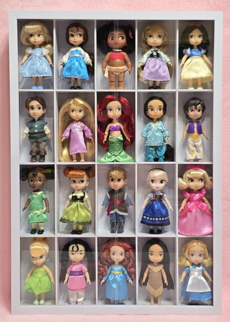 DISNEY MINI ANIMATOR SET (Category: Kids Toys) located in Quezon. Submitted by blushreloved (Listing ID 1469440333, Image 1). Description: Box Case Included , Selling As Is (Free Shipping).