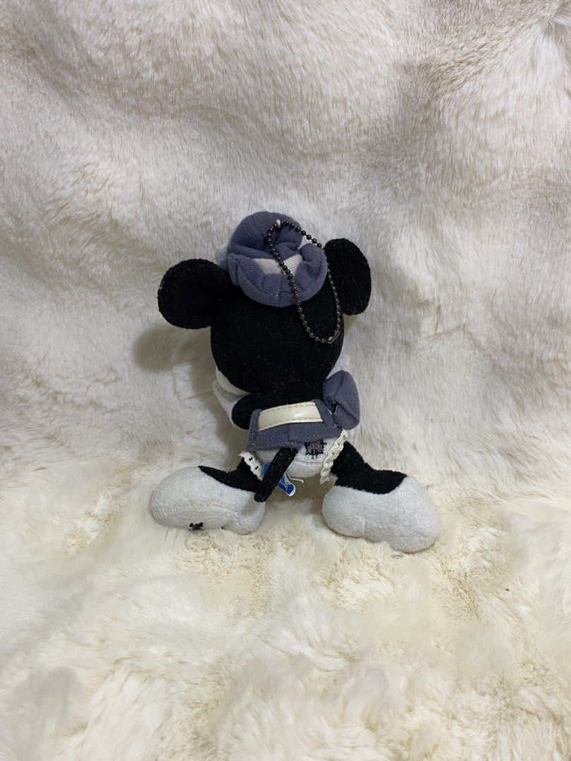 Disney’ Monochrome Minnie Mouse plush charm (Category: Plushies & Soft Toys) located in Kalibo. Submitted by ollie_stuffshop (Listing ID 1469556325, Image 2). Description: Before you send your inquiries: ❗️Last Price is already posted ❗️Manage your expectations, WYSIWYG ❗️May need washing ❗️Dropoff is every Wednesday & Sunday.