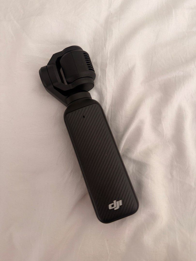 DJI OSMO POCKET 3 CREATOR COMBO (Category: Cameras) located in Manila. Submitted by karolinaxx (Listing ID 1469571319, Image 3). Description: .