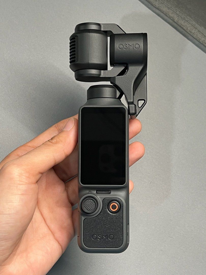 DJI Osmo Pocket 4 Creator Combo (Category: Video Cameras) located in Malabon City. Submitted by enricogomez (Listing ID 1469552629, Image 2). Description: DJI Osmo Pocket 4 Creator Combo • excellent condition • no issue • under warranty til Sept. 2027 Inclusions • osmo pocket 4 • gimbal clamp • handle with thread • fill light • wide-angle lens • transmitter (mic) • mic magnetic clip • mig magnetic charger • mic magnet • 2pcs windscreen • mini tri