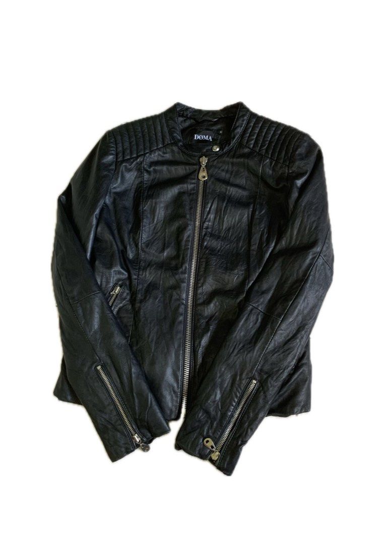 Doma leather jacket (Category: Announcements) located in Manila. Submitted by garmentvoidarchive_ (Listing ID 1469413642, Image 1). Description: Good condition genuine leather M on tag W: 19 L: 23.