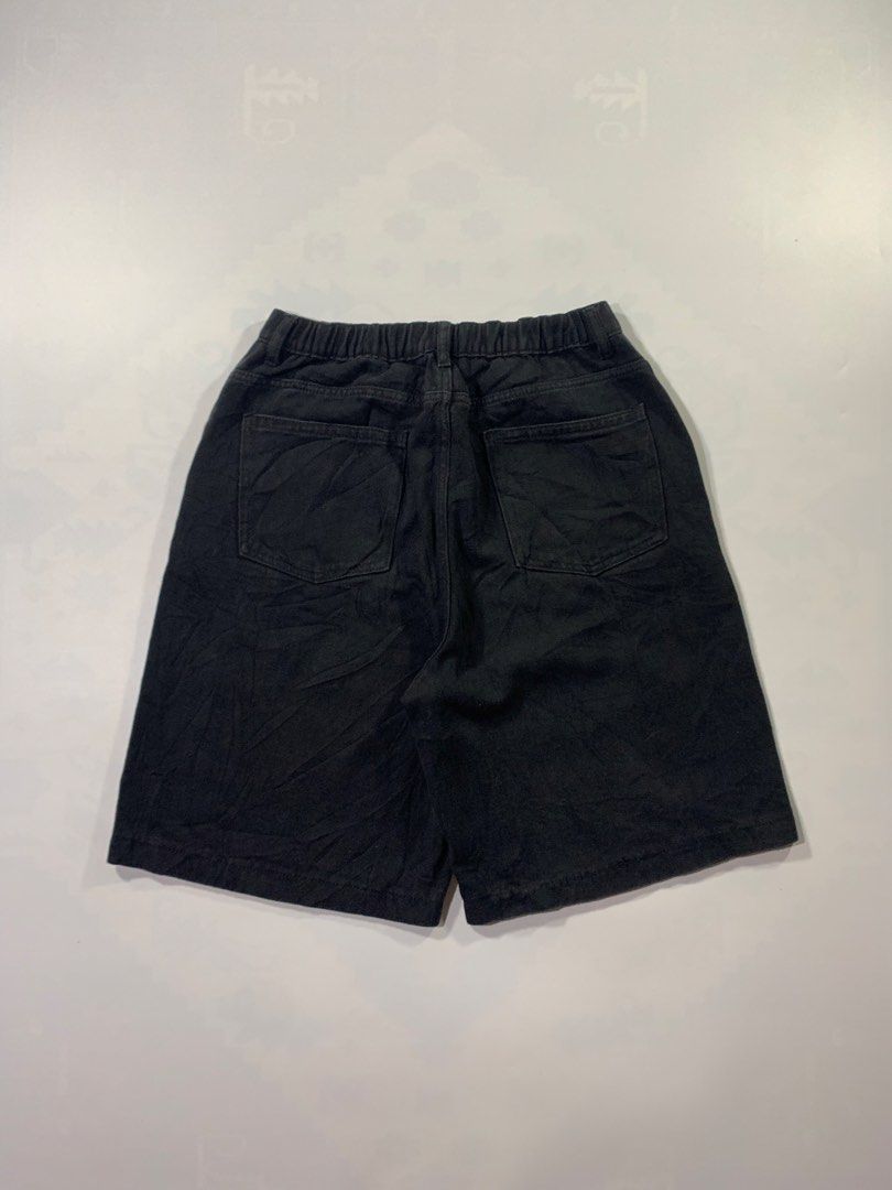 Double Knee Jorts (Category: Shorts) located in Aurora. Submitted by cpr_garments13 (Listing ID 1469534894, Image 3). Description: Models height 5’6 •Waist:30-33 •Length:21.5 •Leg opening:13.5 Excellent condition Heavy x thick .