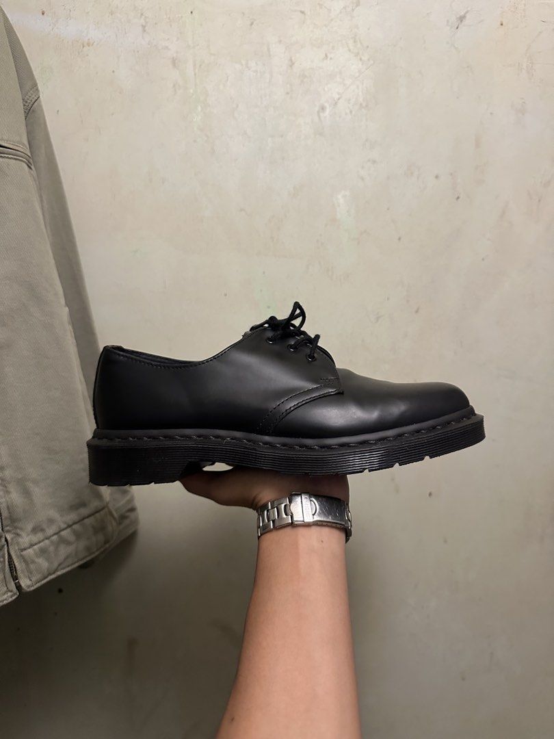Dr Martens 1461 Mono (Category: Casual Shoes) located in Taguig. Submitted by pmhoards (Listing ID 1469411667, Image 1). Description: Price is Very Negotiable Fits 7.5US-8US / 25.5CM-26CM In Excellent Condition No Issue Pm for more info.