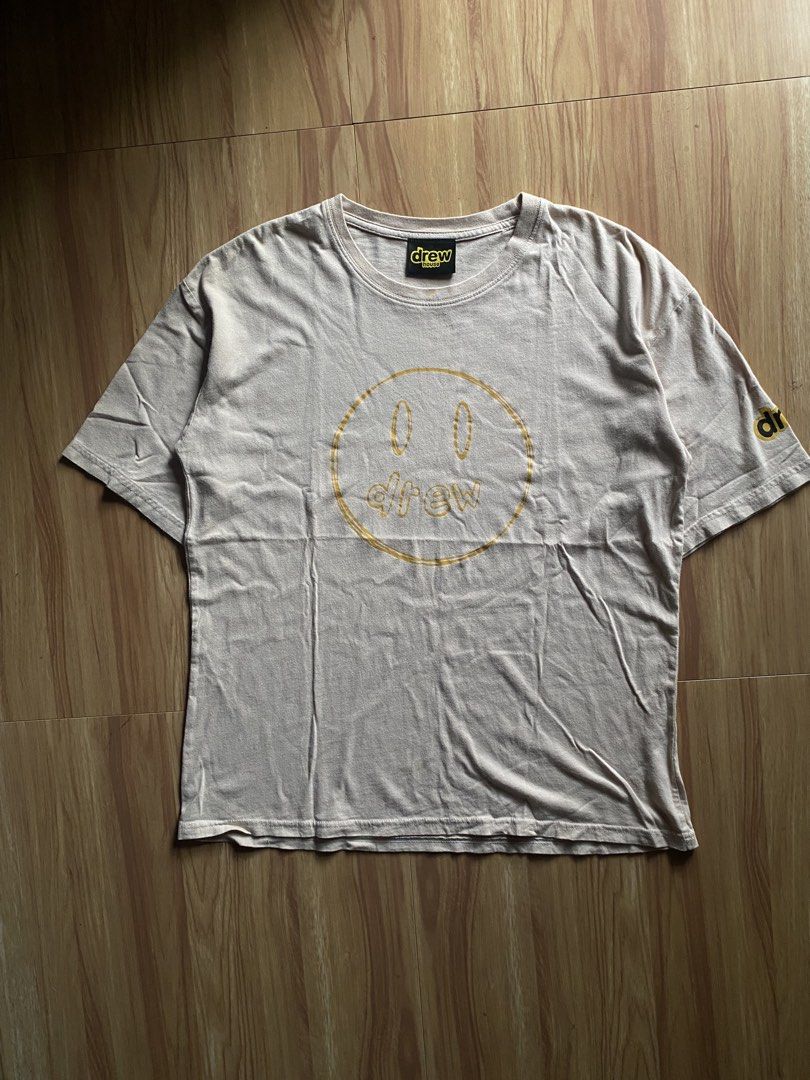 Drew house sketch mascot (Category: Tshirts & Polo Shirts ) located in San Andres. Submitted by _wearlore. (Listing ID 1469399546, Image 3). Description: Good as New 9.8/10 Coloer Rate No issue Tagged Size: Large Width:20 Length:26.