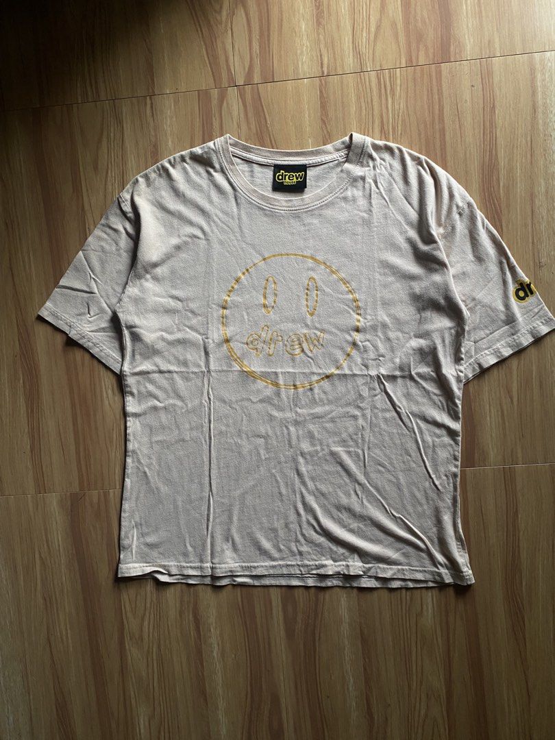 Drew house sketch mascot (Category: Tshirts & Polo Shirts ) located in San Andres. Submitted by _wearlore. (Listing ID 1469399546, Image 1). Description: Good as New 9.8/10 Coloer Rate No issue Tagged Size: Large Width:20 Length:26.
