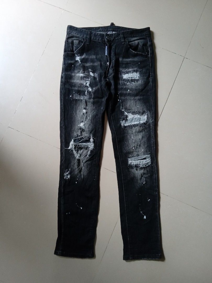 Dsquared2 distressed skater jeans (Category: Jeans) located in Akbar. Submitted by bethlehema07352 (Listing ID 1469419831, Image 2). Description: .