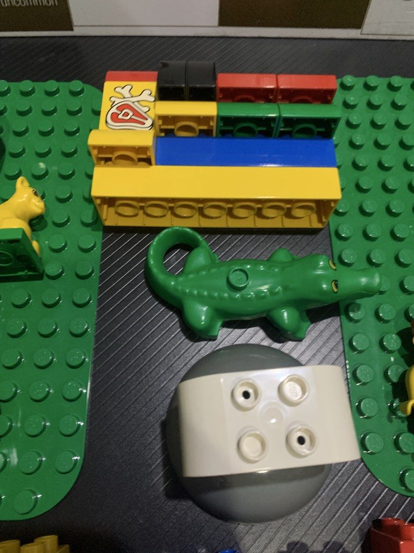 Duplo Blocks - set with animals and figures (Category: Lego & Building Sets) located in Carmona. Submitted by bihira (Listing ID 1469448798, Image 3). Description: Duplo Blocks - set with animals and figures - WYSIWYG - As is / assorted - Authentic Duplo with markings.