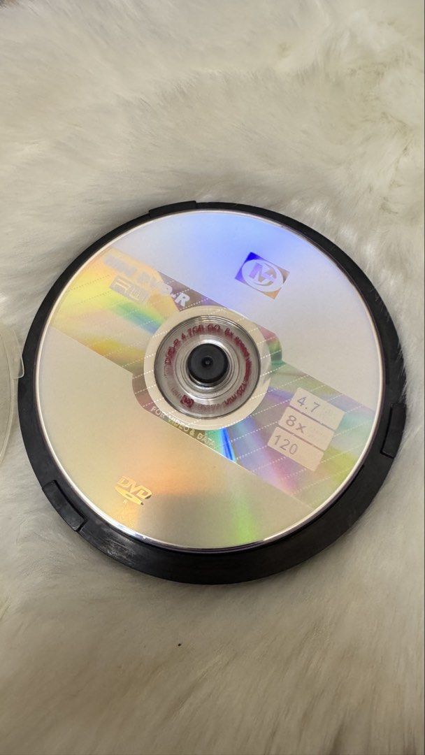 DVD CD 9pcs with case (Category: Looking For) located in Manila. Submitted by a_raine (Listing ID 1469570298, Image 1). Description: for video and data (120 min) .