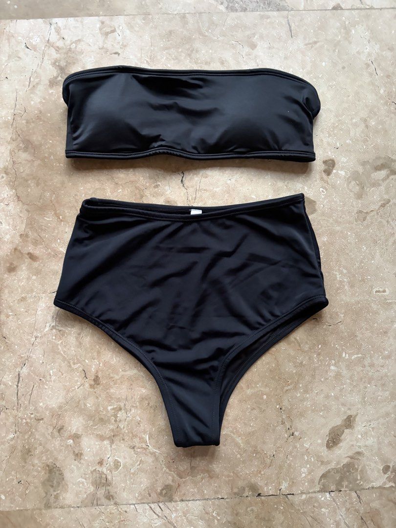 Eighth Mermaid Bandeau Bikini Set: Black (Category: Bikinis & Swimsuits) located in Quezon City. Submitted by tidyup.lara (Listing ID 1469569786, Image 1). Description: Size: XS (top and bottom) Top: Bust 23” Length 5” Bottom: Waist 21” Length 12” Condition 9/10: good as new .
