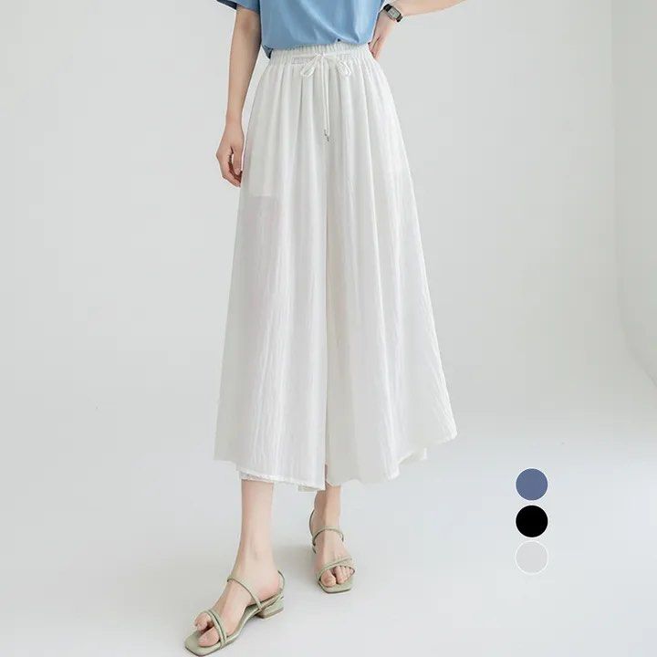 Elastic Waist Wide Pants (Category: Other Bottoms) located in Cordova. Submitted by thedecluterrer (Listing ID 1469569047, Image 3). Description: LENGTH 34.5 WAIST 26-32.