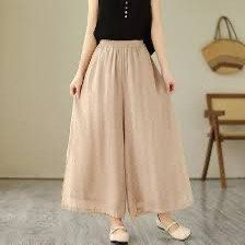 Elastic Waist Wide Pants (Category: Other Bottoms) located in Cordova. Submitted by thedecluterrer (Listing ID 1469569047, Image 1). Description: LENGTH 34.5 WAIST 26-32.