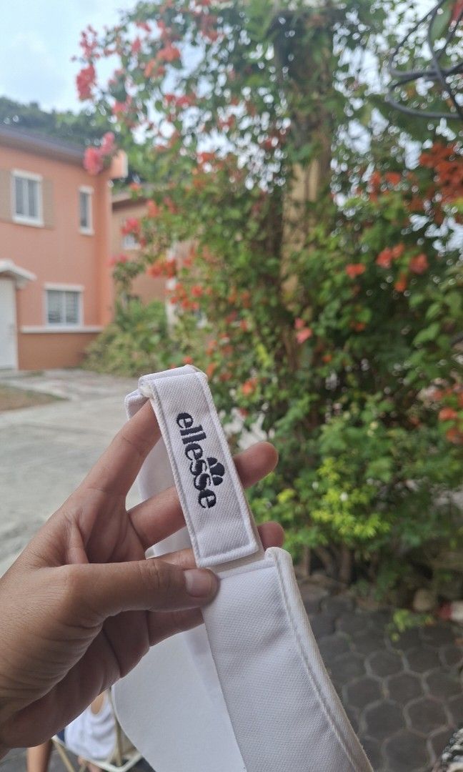 Ellesse visor hat (Category: Hats & Beanies) located in General Santos City (Dadiangas). Submitted by amara_preloved (Listing ID 1469463412, Image 2). Description: .