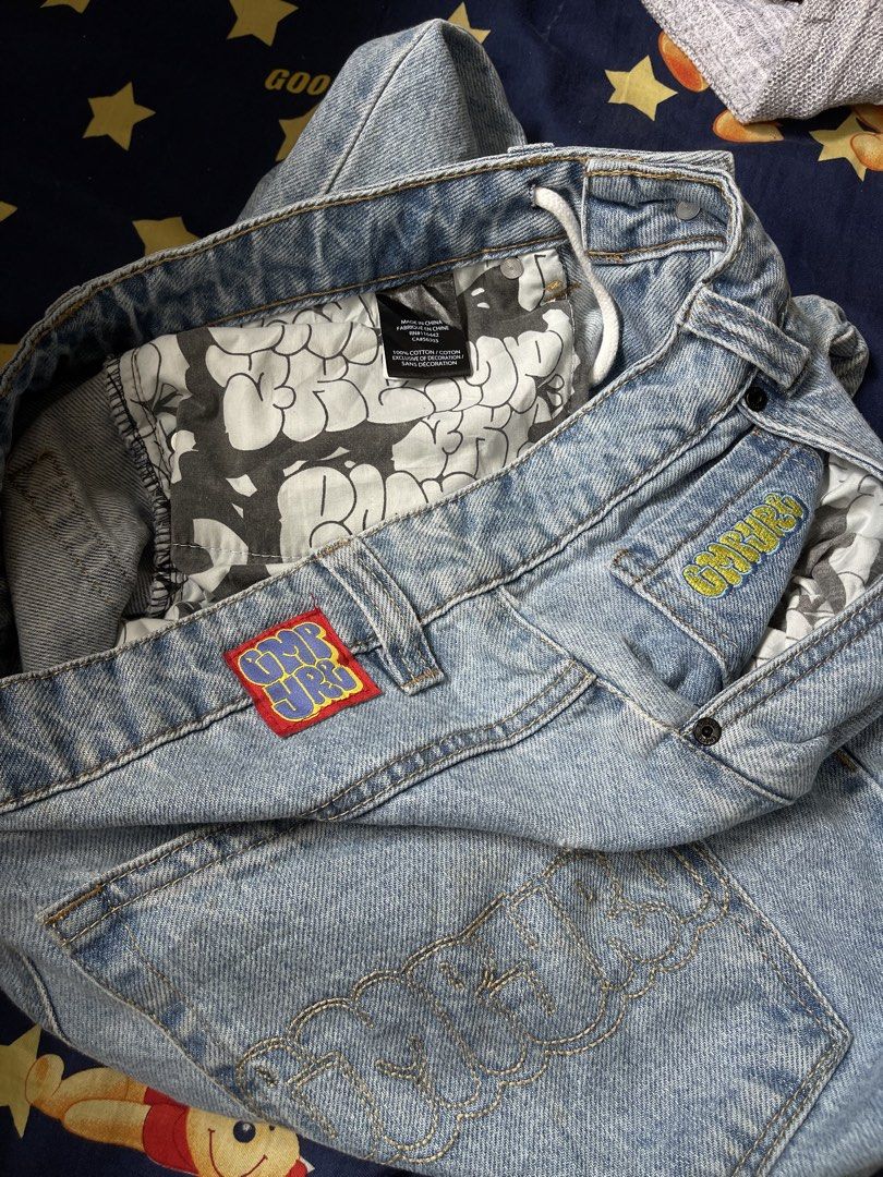 Empyre Baggy Pants (Category: Jeans) located in Cabuyao City. Submitted by jeirussamson897 (Listing ID 1469421419, Image 2). Description: Empyre Baggy Pants 30 ontag 34 actual waistline 40 length 15 thigh 8 leg hole baggy excellent condition needwash 9.5/10 999+sf.