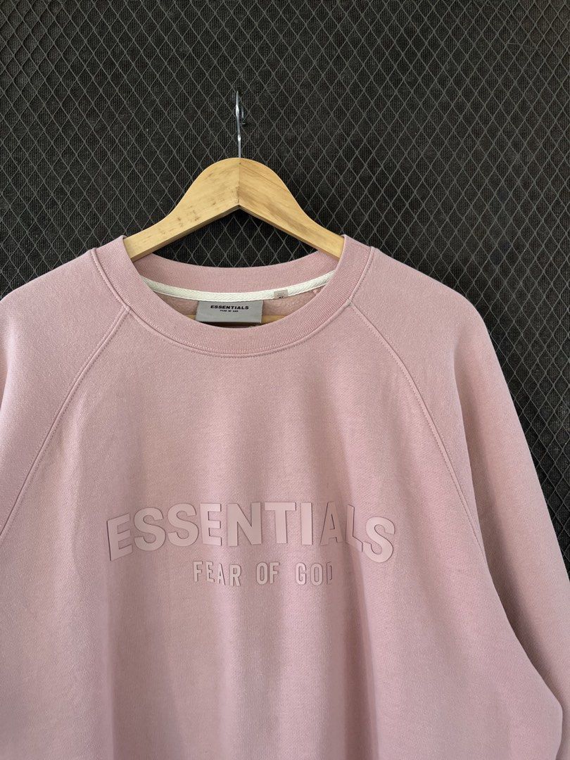 Essentials Sweater (Category: Hoodies) located in General Santos City (Dadiangas). Submitted by thriftdept. (Listing ID 1469406774, Image 2). Description: Brand: Essentials Size: Extra Large Dimensions: 26W”26L Authenticity: NGA Color Rate: 9.5/10 Condition: Excellent Issue: None 🏷️: ₱900.