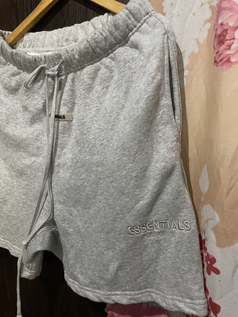 ESSENTIALS SWEATSHORT (Category: Shorts) located in Cagayan de Oro. Submitted by dwight_666 (Listing ID 1469530104, Image 2). Description: W - 30-36 L - 19 as new condition no issue color rate: 9.7/10 .