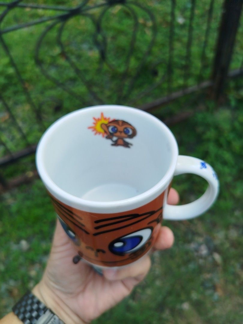 Et coffee mug universal studios vintage (Category: Coffee & Tea Tableware) located in Quezon City. Submitted by toys_r_here (Listing ID 1469491922, Image 2). Description: GOOD FOR GIFT AND COLLECTION as is po Good condition First to pay gets the item pa check nalng sa pic yun condition pm me for questions ship pwede lalamove or jnt qc and marikina area.