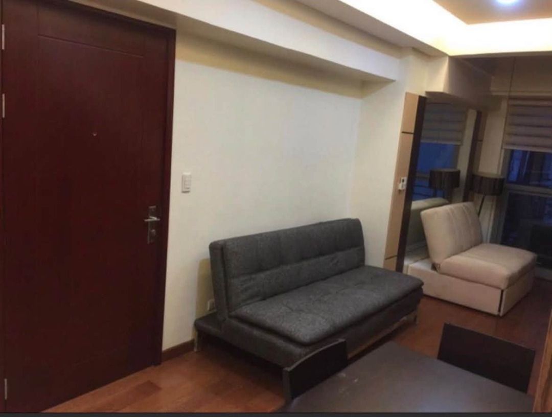 Eton Residences Greenbelt 1BR 40K (Category: Apartments & Condos) located in Caloocan City. Submitted by aysalpha01 (Listing ID 1469473023, Image 2). Description: ETON RESIDENCES GREENBELT 1BR LOFT TYPE 47sqm fully furnished 40k per month 1+2 2 split type ac flat screen tv Washing machine& dryer .