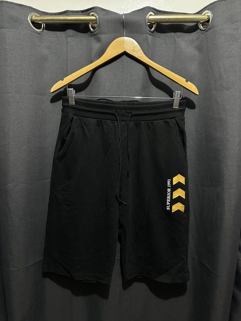 Evisu Graphic Print Drawstring Sweatshorts (Black/Gold) (Category: Shorts) located in Buenavista. Submitted by themodernrack (Listing ID 1469486009, Image 1). Description: NOTE: Details on photos provided, kindly check thank you! Condition: Excellent condition Measurements & Sizing: Waistline (Width): 28” – 34” Length: 23” Leg Opening: 9” .