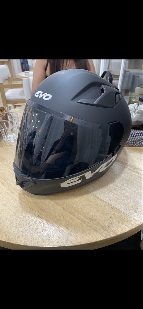 Evo Helmet XL (Category: Body Parts and Accessories) located in Manila. Submitted by mayannelegion (Listing ID 1469393968, Image 1). Description: .
