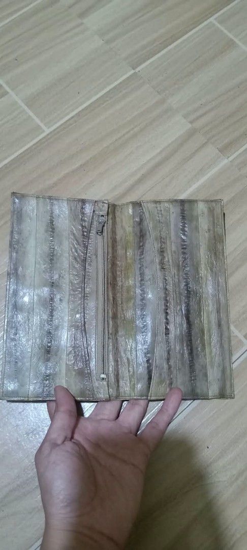 Exotic Leather Long Wallets Set (Category: Wallets & Card holders) located in Gapan. Submitted by montesnora80204 (Listing ID 1469435423, Image 2). Description: .