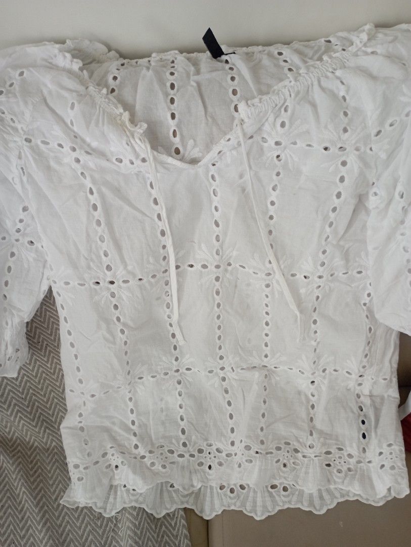 Eyelet tops women (Category: Blouses) located in Quezon City. Submitted by nerisaveria (Listing ID 1469419191, Image 2). Description: eyelet tops women size 12 in good condition message me if interested.