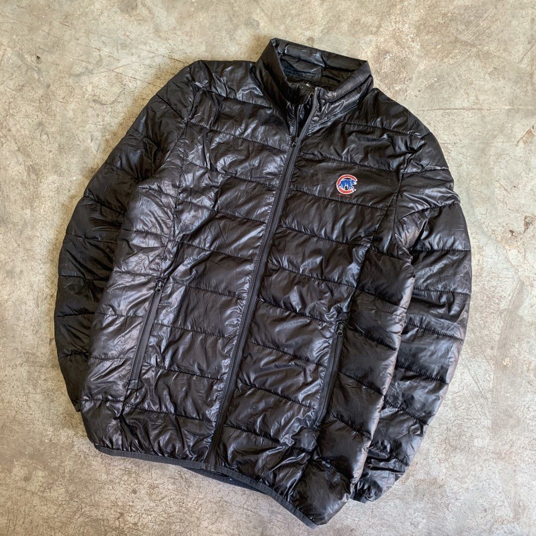 Fanatics Chicago Cubs Black Puffer Jacket Size M (Category: Coats, Jackets and Outerwear) located in Manila. Submitted by emplysthrift. (Listing ID 1469450760, Image 2). Description: Fanatics MLb Puffer Jacket Size M Width "21 Length "28 Excellent Condition Colorrate: 9.8/10 Flaws: none Unli vouch/vc for safe transactions 📲 Location: Laspinas City, Metro Manila, Brngy Talon Uno. 📍 DM IF INTERESTED📥 - Brand: Fanatics (Officially Licensed MLB) -