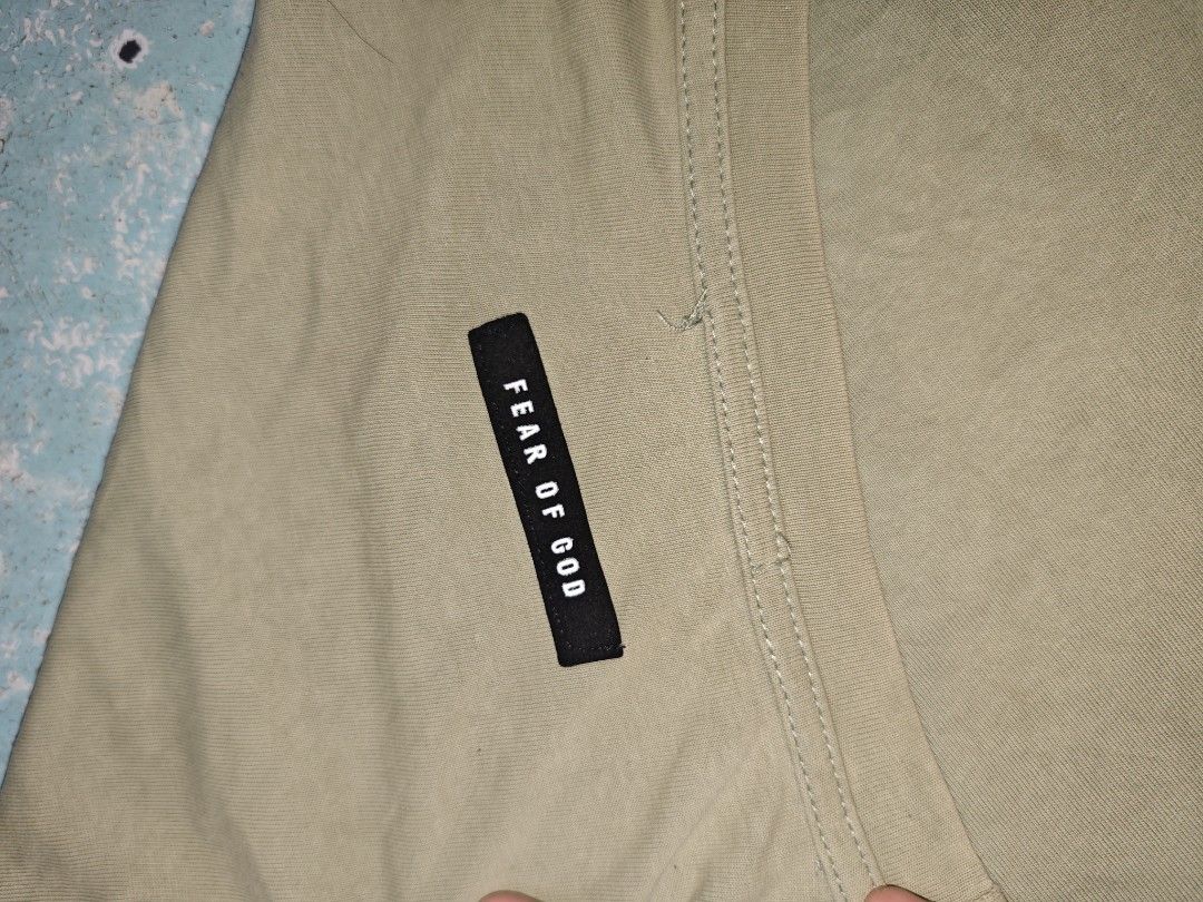 FEAR OF GOD sixth collection (Category: Tshirts & Polo Shirts ) located in Calauag. Submitted by cou1_h (Listing ID 1469437210, Image 3). Description: Need wash 23x27 Issue minimal cracks sa print.
