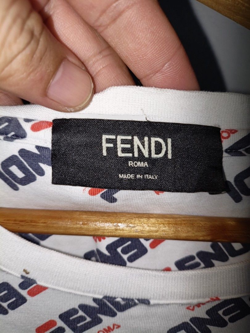 Fendi Roma aop (Category: Luxury Apparel) located in Bacolod City. Submitted by freelion-1cc5 (Listing ID 1469502575, Image 3). Description: dimes:23x29 color rate:9.5/10 no issue asnew condition need wash.