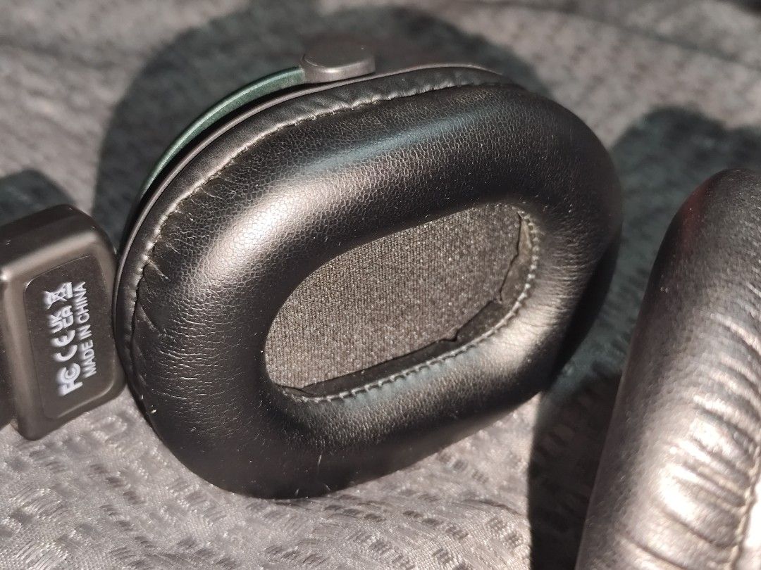 Fifine H8 headphones (Category: Headphones & Headsets) located in San Antonio. Submitted by MDLLCTLN (Listing ID 1469535888, Image 3). Description: NO SWAPPING FOR SALE ONLY Fifine H8 - non-RGB Like new, used No signs of heavy use or abuse Only used for voice over recordings Comes with box, pouch, and 3.5mm to 3.5mm cable..