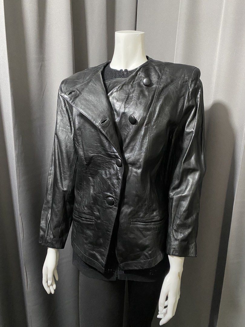 Jil Mugler Sculptural Leather Jacket (Category: Luxury Apparel) located in Baguio. Submitted by thecollector2600 (Listing ID 1469426368, Image 2). Description: 19” x 23”.